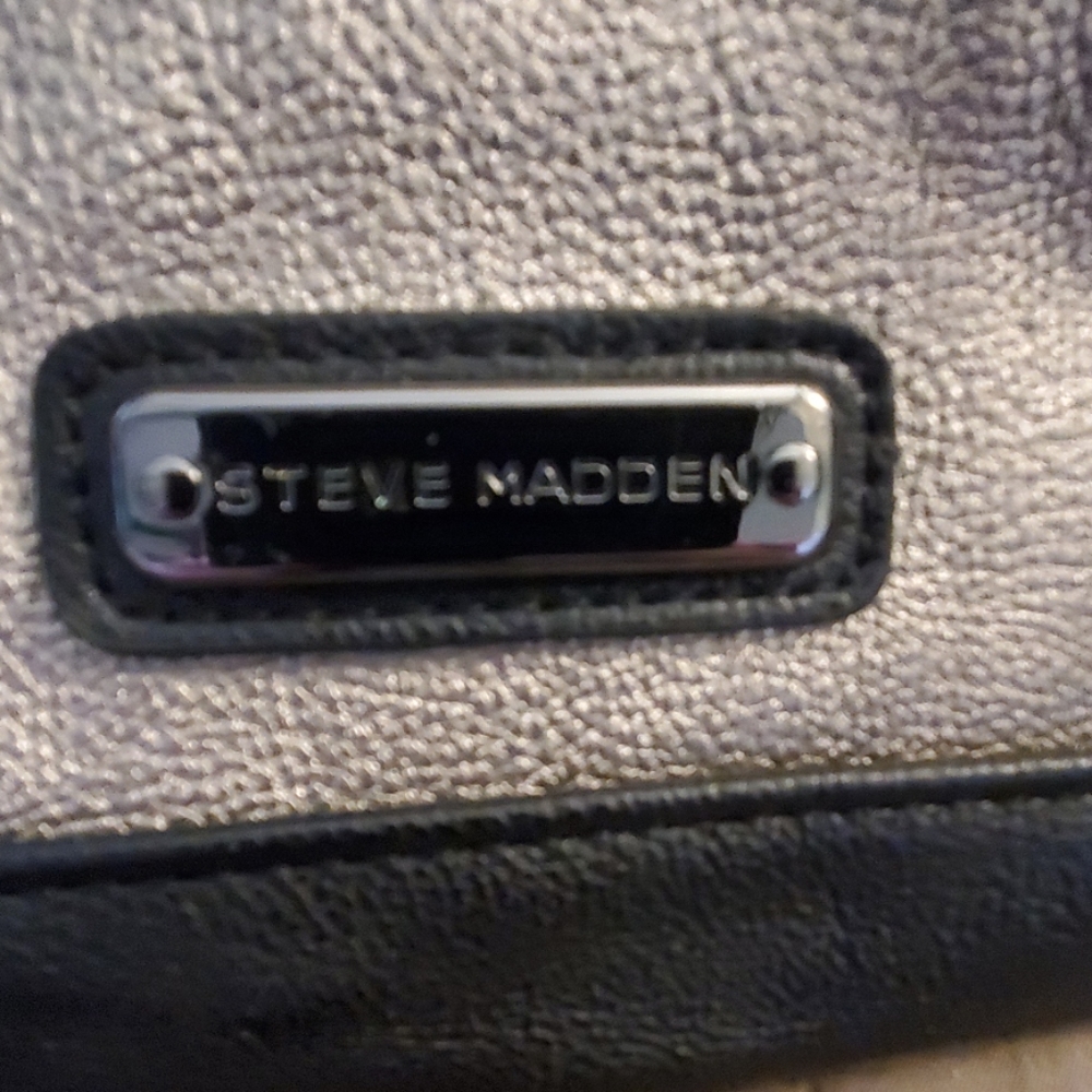 Purse - Picture 2 of 3